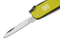 Victorinox Classic SD Alox Limited Edition 2023, 0.6221.L23 Electric Yellow, Swiss Pocket Knife -Knife Shop VT0 6221 L23 03 victorinox